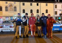 Scuderia Due Torri vince al Piancavallo Storico con tre equipaggi nella top ten assoluta Scuderia Due Torri al Piancavallo Storico con gli equipaggi e le vetture dopo la vittoria di squadra