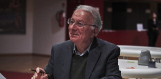 Federico Faggin incontra gli studenti del Rossi di Vicenza su intelligenza umana e IA Federico Faggin al Rossi di Vicenza per il confronto con gli studenti