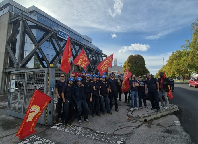Sciopero Kone a Padova Sciopero Kone a Padova, lavoratori di Veneto e Friuli Venezia Giulia al presidio FIOM