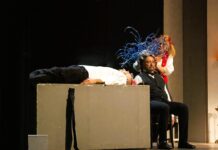 “Il colpo gobbo del dr. Frankenstin” a Piovene Rocchette per Teatro Popolare Veneto Il colpo gobbo del dr. Frankenstin, scena dello spettacolo a Piovene Rocchette