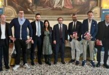Clubs Biancorossi, un libro racconta sessant’anni di storia, tifo e passione vicentina Clubs Biancorossi, autori e rappresentanti istituzionali alla presentazione del libro sui sessant'anni