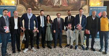 Clubs Biancorossi, un libro racconta sessant’anni di storia, tifo e passione vicentina Clubs Biancorossi, autori e rappresentanti istituzionali alla presentazione del libro sui sessant'anni