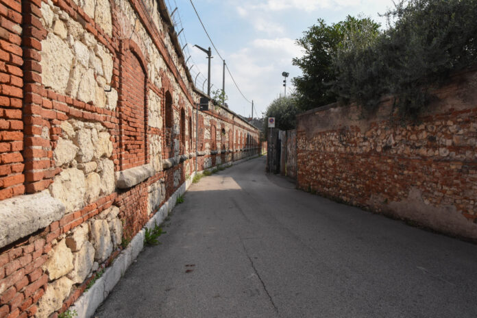 Vicenza, oltre 180 persone al pranzo popolare delle forze progressiste alle Maddalene pranzo popolare alle Maddalene
