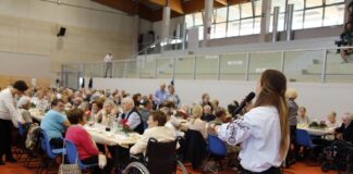 Festa delle Tradizioni a Mussolente, 235 anziani riuniti da associazioni e volontari Festa delle Tradizioni a Mussolente con anziani, associazioni e volontari