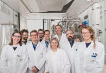Startup innovative italiane, oltre 70 mila occupati e fatturato a 15,9 miliardi nel 2025 Startup innovative italiane, edificio industriale neutro senza persone