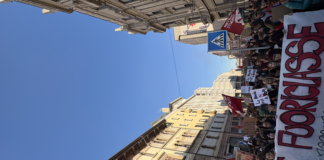 Padova, studenti di nuovo in corteo: proteste su scuola pubblica, fondi e diritto allo studio Corteo degli studenti a Padova per scuola pubblica e diritto allo studio