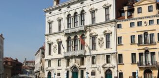 Cervelli in fuga dal Veneto, Marcato: «Trattenere i giovani e valorizzare le opportunità» Finanziamenti regionali del Veneto, Palazzo Balbi sede della Giunta