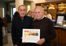 Pasticceria Palladini compie 50 anni: festa a Tezze con Bizzotto, Lanzarin e Bake Off Pasticceria Palladini 50 anni, la targa consegnata per l'anniversario