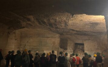 Montecchio Maggiore, ultima apertura annuale delle Priare con visite guidate e pipistrelli Ultima apertura delle Priare, visitatori nel complesso sotterraneo di Montecchio Maggiore