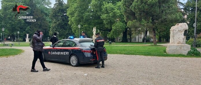 controlli dei Carabinieri a Campo Marzo e Giardini Salvi