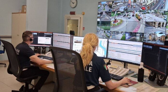 Violenza giovanile, i gruppi di minoranza propongono un nucleo social dedicato della Polizia locale e un piano comunale con percorsi educativi, respinti in Consiglio Violenza giovanile a Vicenza, centrale operativa della Polizia locale