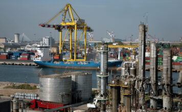 Porto Marghera, premio agli studenti per immaginare il futuro del lavoro e dell’industria Futuro del lavoro a Porto Marghera, area industriale e portuale di Venezia