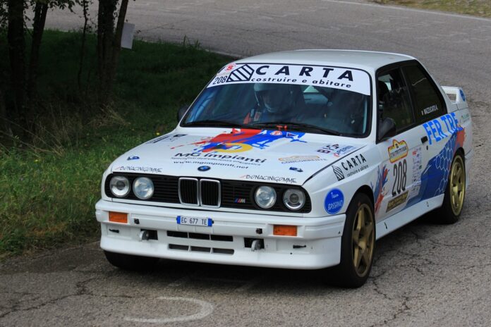Team Bassano protagonista nel rally di casa: dodici equipaggi al traguardo e nuovi successi Team Bassano nel rally di casa, equipaggio in gara