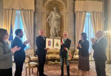 Val Liona, il prefetto consegna al Comune il gonfalone con il nuovo stemma ufficiale gonfalone di Val Liona