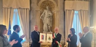 Val Liona, il prefetto consegna al Comune il gonfalone con il nuovo stemma ufficiale gonfalone di Val Liona