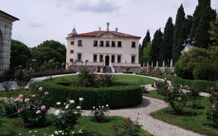 Villa Valmarana ai Nani, Maderni e Dalla Massara suonano Schumann e Grieg a Vicenza concerto a Villa Valmarana ai Nani nella foresteria della dimora vicentina