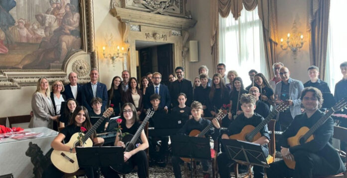 Fidas, a Palazzo Trissino i giovani musicisti vicentini autori dell’inno nazionale Giovani musicisti vicentini autori dell’inno nazionale Fidas a Palazzo Trissino