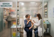 Vaccino antinfluenzale nelle farmacie vicentine: gratuito per over 60 e categorie fragili Vaccino antinfluenzale nelle farmacie vicentine, somministrazione del vaccino in farmacia