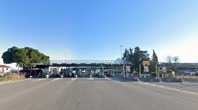 A4 e A31, lavori e limitazioni tra Montebello, Vicenza Ovest, Dueville e Piovene Lavori in A4 e A31 nel Vicentino, casello autostradale e corsie di transito