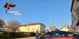 Colceresa, 70enne accoltellato in casa: arrestata una 32enne per tentato omicidio Tentato omicidio a Colceresa, pattuglia dei Carabinieri nel territorio comunale