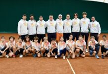 Tennis Comunali Vicenza rimonta Crema e vince 4-2 nel campionato di Serie A1 Tennis Comunali Vicenza, squadra e ragazzi della scuola tennis dopo la vittoria casalinga contro Crema