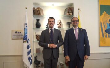 IILA ed Ecuador rafforzano la cooperazione su giustizia, carceri e sicurezza Cooperazione IILA Ecuador, Giorgio Silli con il ministro John Reimberg Oviedo nella sede dell’organizzazione