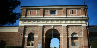 Vicenza commemora caduti e dispersi in guerra con la Messa al Cimitero Maggiore Messa per i caduti a Vicenza, ingresso monumentale del Cimitero Maggiore