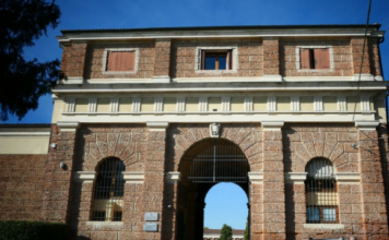 Vicenza commemora caduti e dispersi in guerra con la Messa al Cimitero Maggiore Messa per i caduti a Vicenza, ingresso monumentale del Cimitero Maggiore
