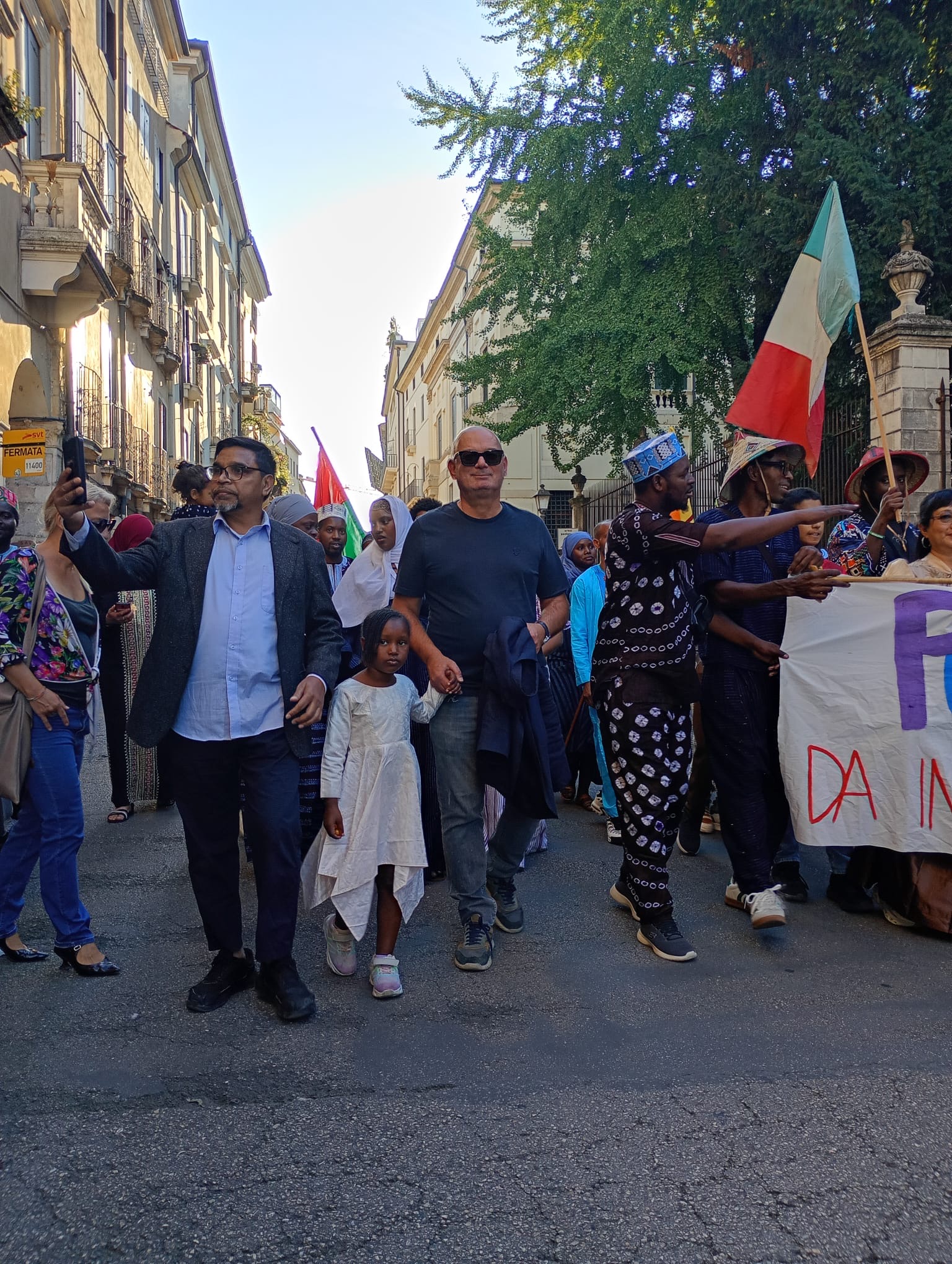Popoli in Festa a Vicenza, Mattia Pilan durante il corteo