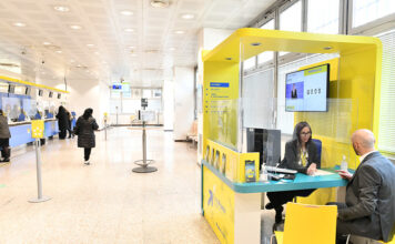 Zanè, riapre l’ufficio postale rinnovato: passaporti e certificati allo sportello Ufficio postale di Zanè, esempio di sportello Poste Italiane rinnovato con il progetto Polis