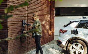 Auto elettrica a Verona: 6 cose da sapere tra ricarica ultrafast, costi, ZTL e parcheggi Auto elettrica nel Veronese. sei cose da sapere