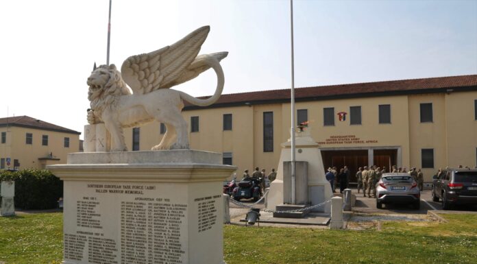 Uso delle basi militari Usa in Italia, Meloni: “Se richiesto, decideremo con Parlamento”. Vicenza: warning lanciato da ViPiù raccolto da Possamai Basi Usa, caserma Ederle, interno (foto di Dania Ceragioli)